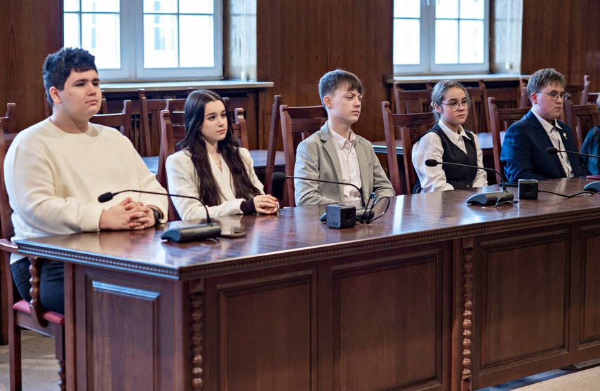 Obradowali młodzi radni zdjęcie nr 340431