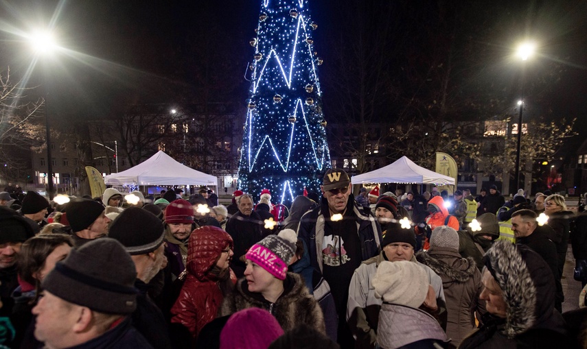 Nigdy nie jesteś sam, czyli wigilia na placu Dworcowym zdjęcie nr 340841