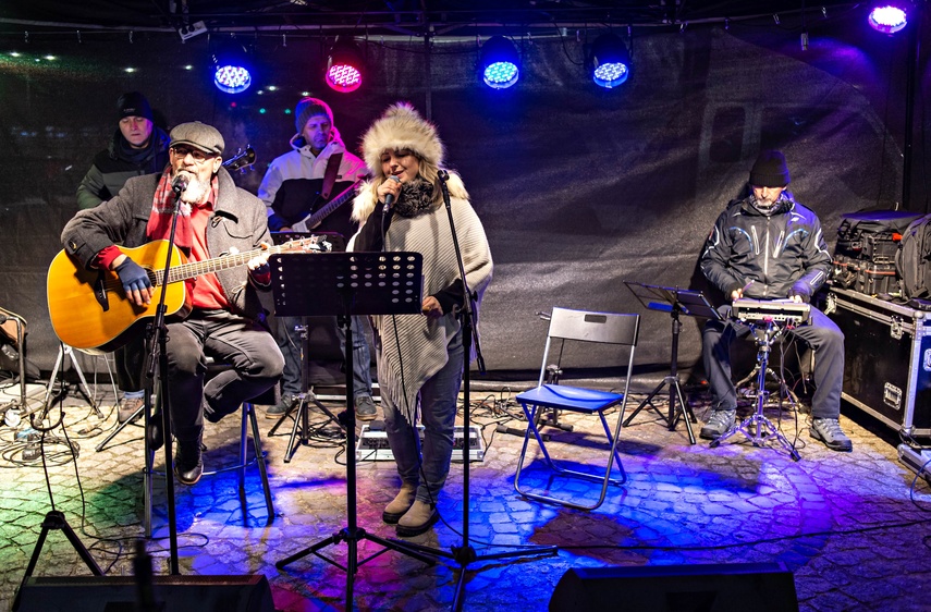 Nigdy nie jesteś sam, czyli wigilia na placu Dworcowym zdjęcie nr 340827