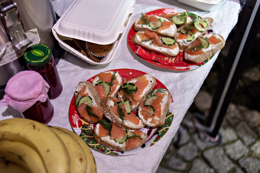 Nigdy nie jesteś sam, czyli wigilia na placu Dworcowym zdjęcie nr 340843