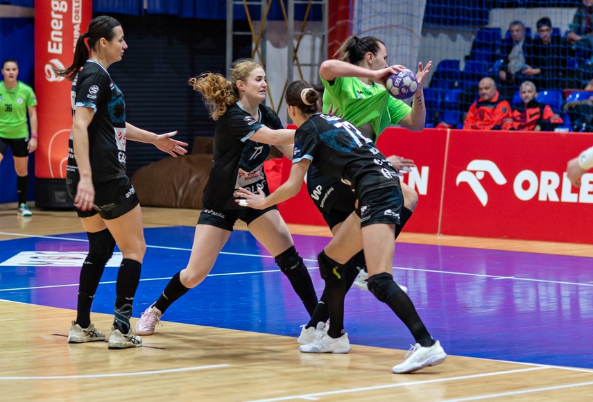 Trudna sytuacja Startu zdjęcie nr 341135