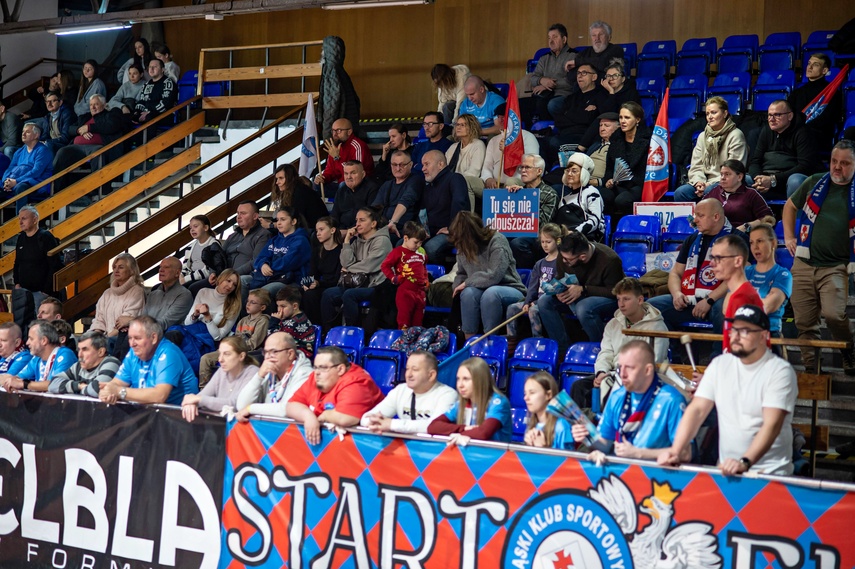 Trudna sytuacja Startu zdjęcie nr 341152