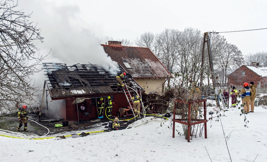 Pożar w Wikrowie zdjęcie nr 341243