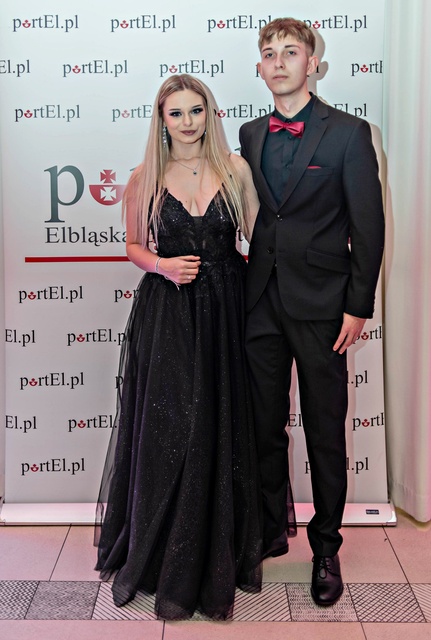 Zaczynamy studniówki! Tak bawili się uczniowie Zespołu Szkół Gosporadczych zdjęcie nr 341564