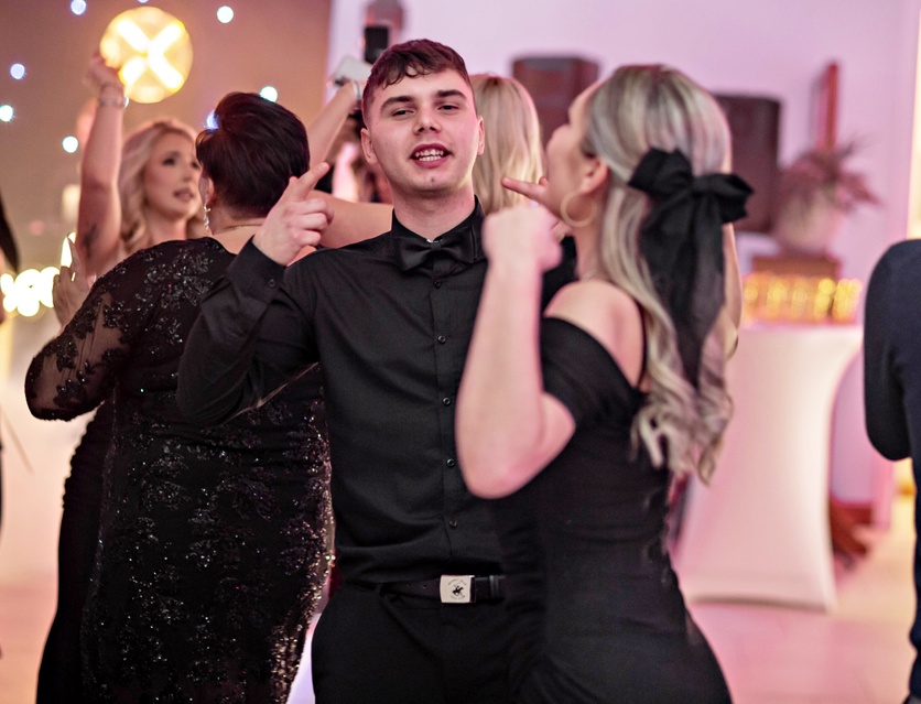 Zaczynamy studniówki! Tak bawili się uczniowie Zespołu Szkół Gosporadczych zdjęcie nr 341432