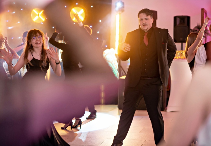 Zaczynamy studniówki! Tak bawili się uczniowie Zespołu Szkół Gosporadczych zdjęcie nr 341417