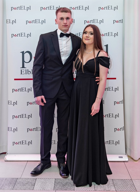 Zaczynamy studniówki! Tak bawili się uczniowie Zespołu Szkół Gosporadczych zdjęcie nr 341563