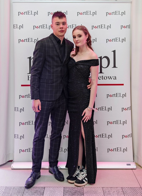 Zaczynamy studniówki! Tak bawili się uczniowie Zespołu Szkół Gosporadczych zdjęcie nr 341556