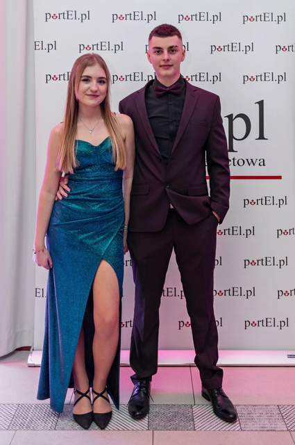 Zaczynamy studniówki! Tak bawili się uczniowie Zespołu Szkół Gosporadczych zdjęcie nr 341561