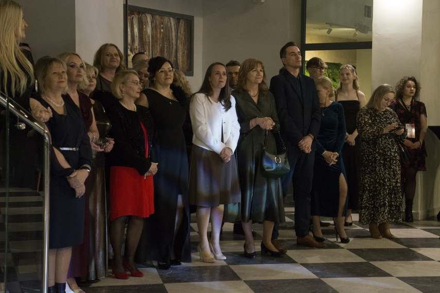 "Studniówka niepowtarzalna jak każdy z was" zdjęcie nr 341544