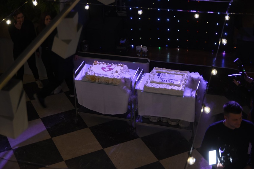 "Studniówka niepowtarzalna jak każdy z was" zdjęcie nr 341542