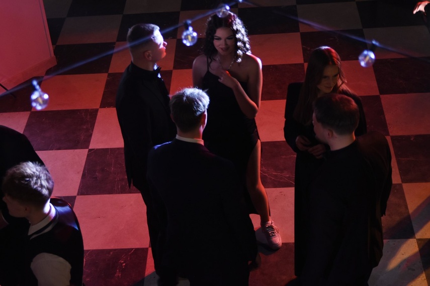 "Studniówka niepowtarzalna jak każdy z was" zdjęcie nr 341527