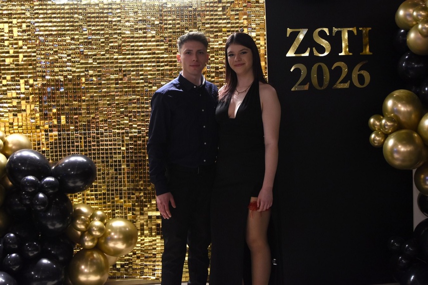 "Studniówka niepowtarzalna jak każdy z was" zdjęcie nr 341487