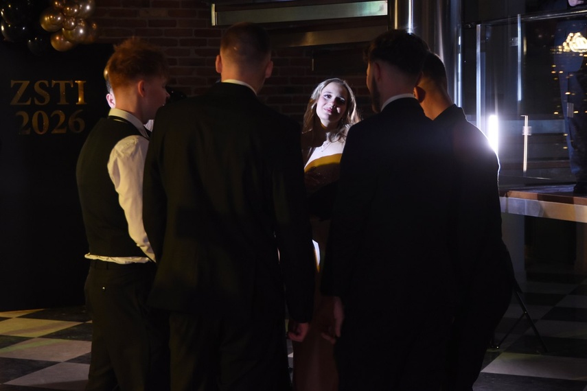 "Studniówka niepowtarzalna jak każdy z was" zdjęcie nr 341523