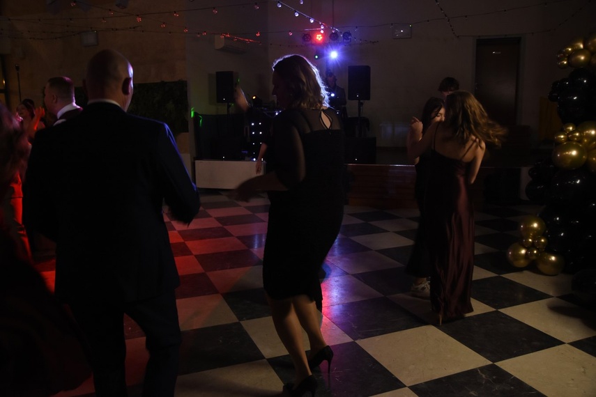 "Studniówka niepowtarzalna jak każdy z was" zdjęcie nr 341499