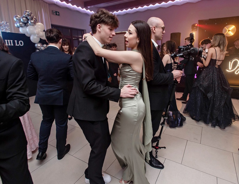 Tak bawiło się na studniówce III Liceum Ogólnokształcące zdjęcie nr 341661