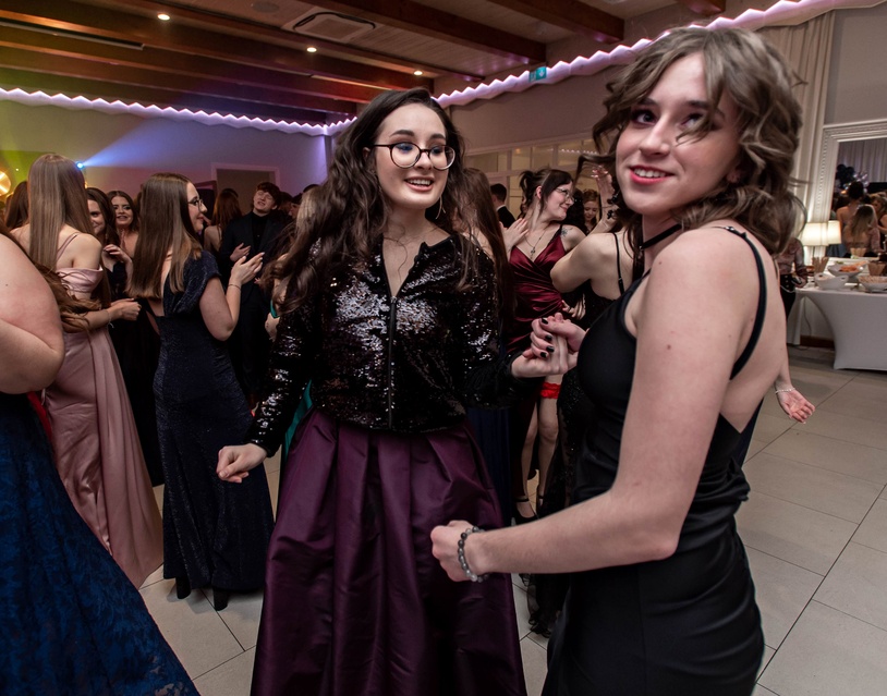 Tak bawiło się na studniówce III Liceum Ogólnokształcące zdjęcie nr 341668