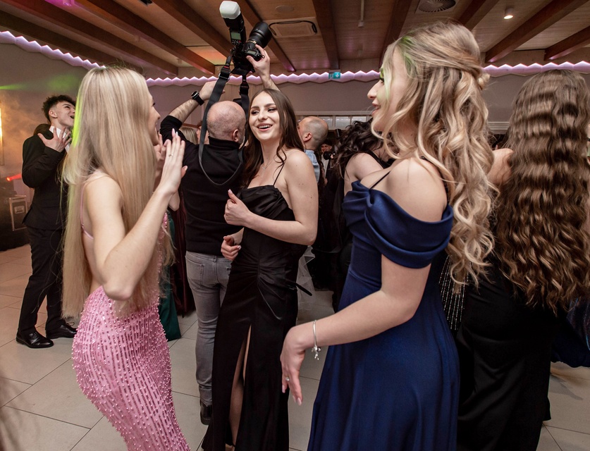 Tak bawiło się na studniówce III Liceum Ogólnokształcące zdjęcie nr 341671