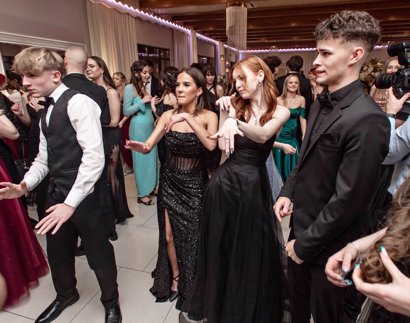 Tak bawiło się na studniówce III Liceum Ogólnokształcące zdjęcie nr 341674