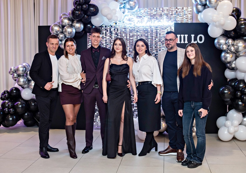 Tak bawiło się na studniówce III Liceum Ogólnokształcące zdjęcie nr 341631