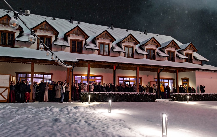 Tak bawiło się na studniówce III Liceum Ogólnokształcące zdjęcie nr 341714