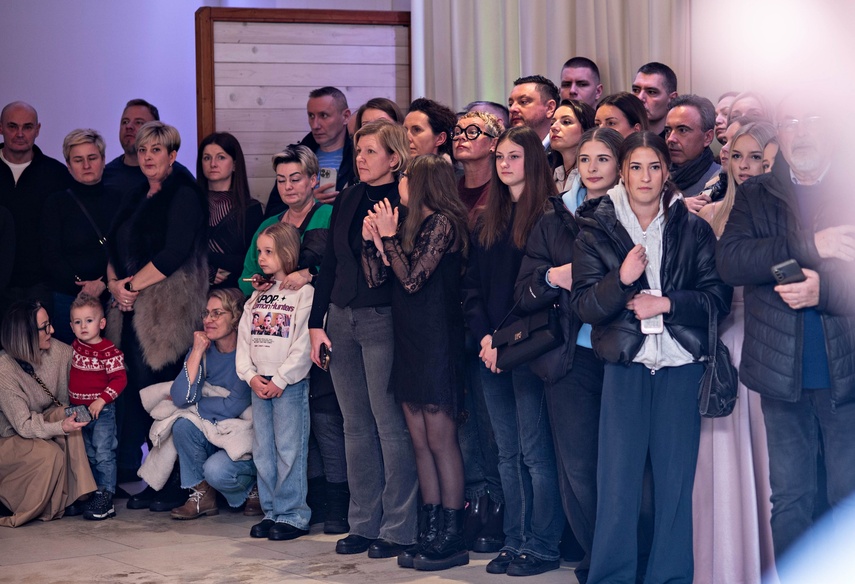 Tak bawiło się na studniówce III Liceum Ogólnokształcące zdjęcie nr 341570