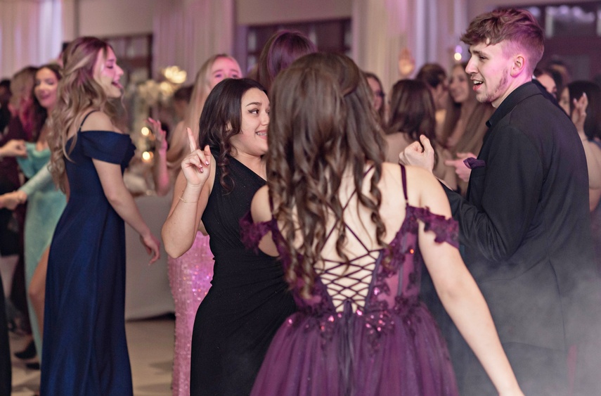 Tak bawiło się na studniówce III Liceum Ogólnokształcące zdjęcie nr 341650