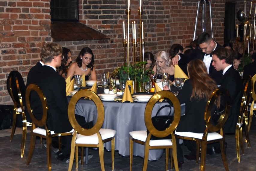 Chwilo trwaj... Studniówka ZPSM zdjęcie nr 341752