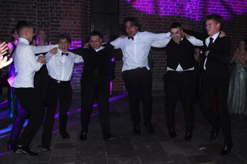 Chwilo trwaj... Studniówka ZPSM zdjęcie nr 341804