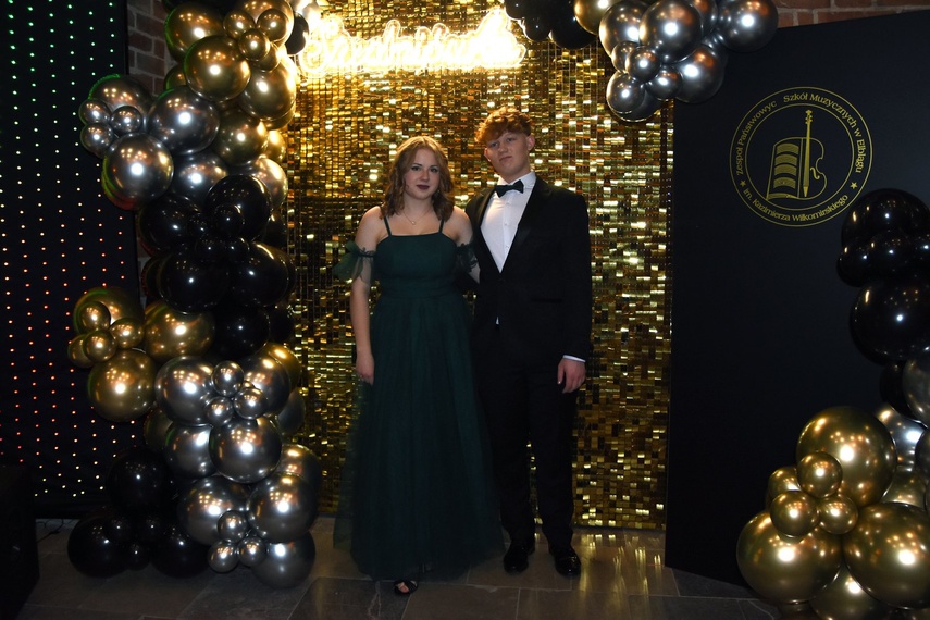 Chwilo trwaj... Studniówka ZPSM zdjęcie nr 341746