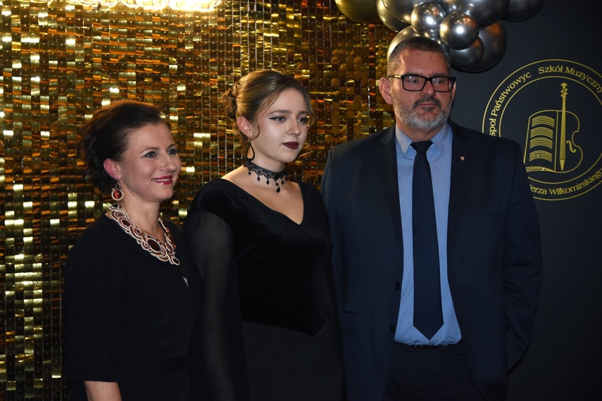 Chwilo trwaj... Studniówka ZPSM zdjęcie nr 341749