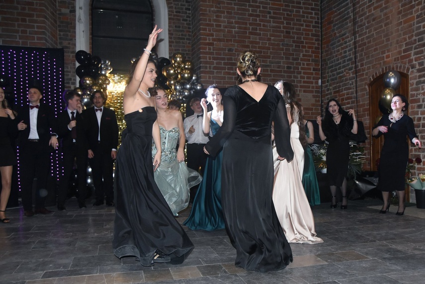 Chwilo trwaj... Studniówka ZPSM zdjęcie nr 341799