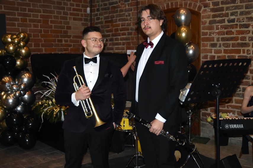 Chwilo trwaj... Studniówka ZPSM zdjęcie nr 341781