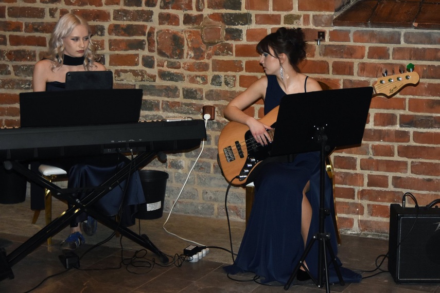 Chwilo trwaj... Studniówka ZPSM zdjęcie nr 341780