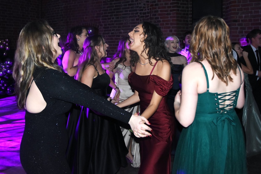 Chwilo trwaj... Studniówka ZPSM zdjęcie nr 341808