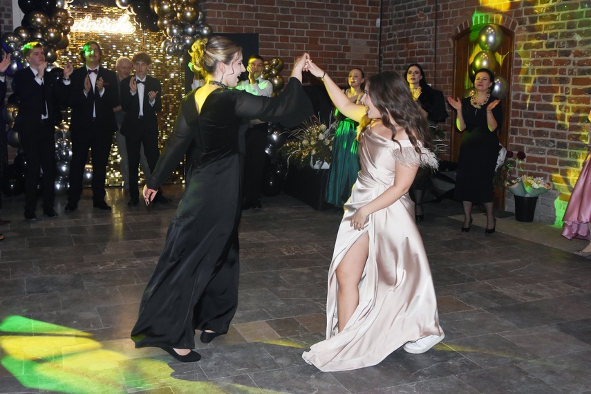 Chwilo trwaj... Studniówka ZPSM zdjęcie nr 341798