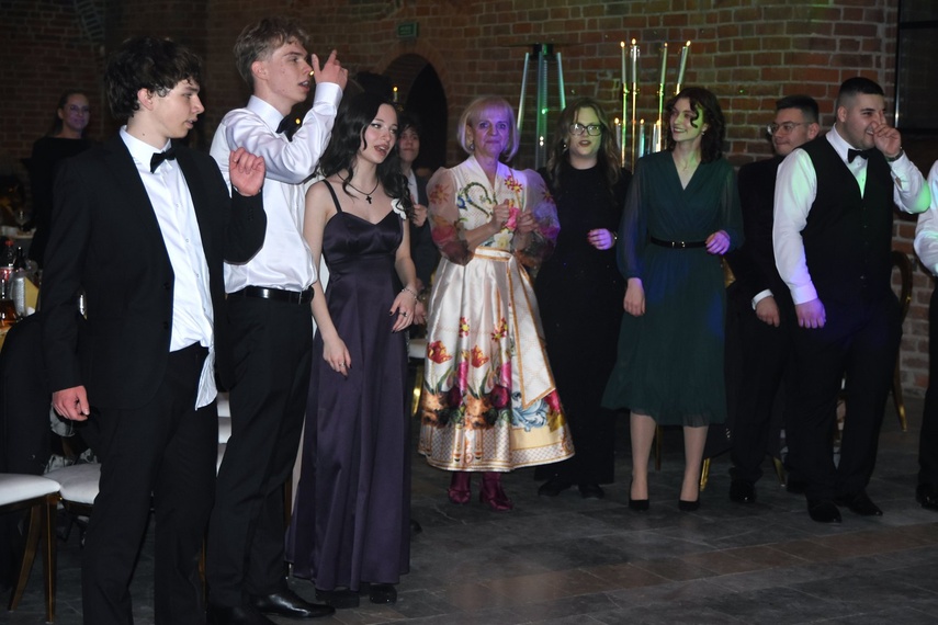 Chwilo trwaj... Studniówka ZPSM zdjęcie nr 341800