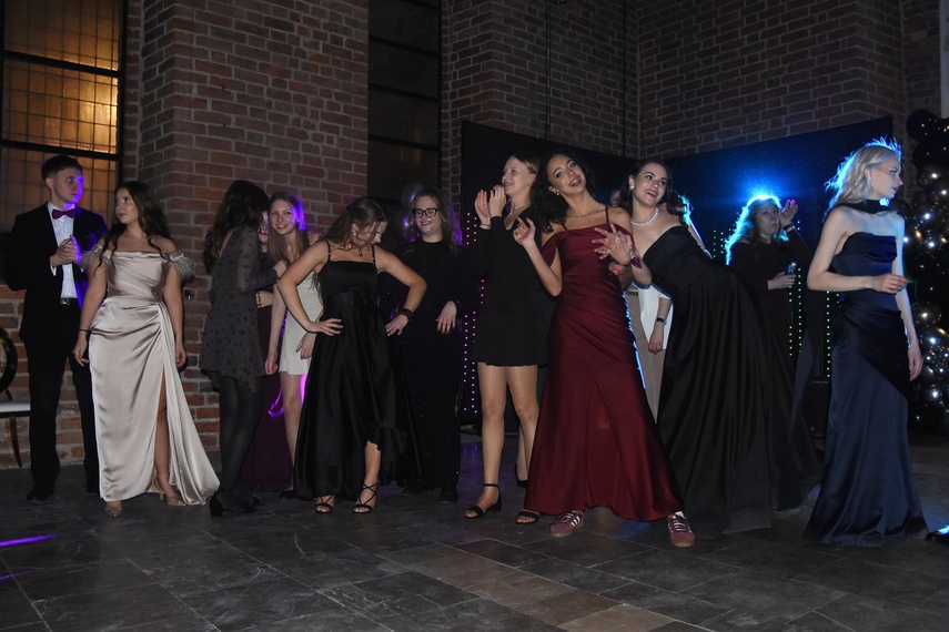 Chwilo trwaj... Studniówka ZPSM zdjęcie nr 341807