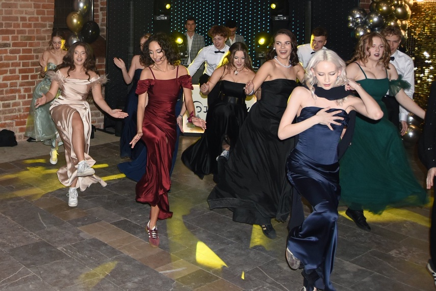 Chwilo trwaj... Studniówka ZPSM zdjęcie nr 341793