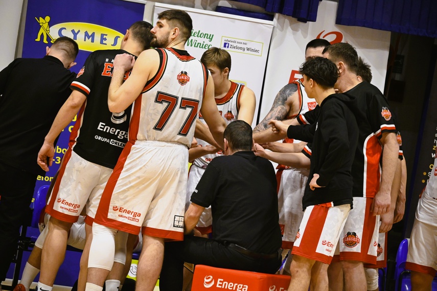 Wielkie emocje pod koszem zdjęcie nr 341823