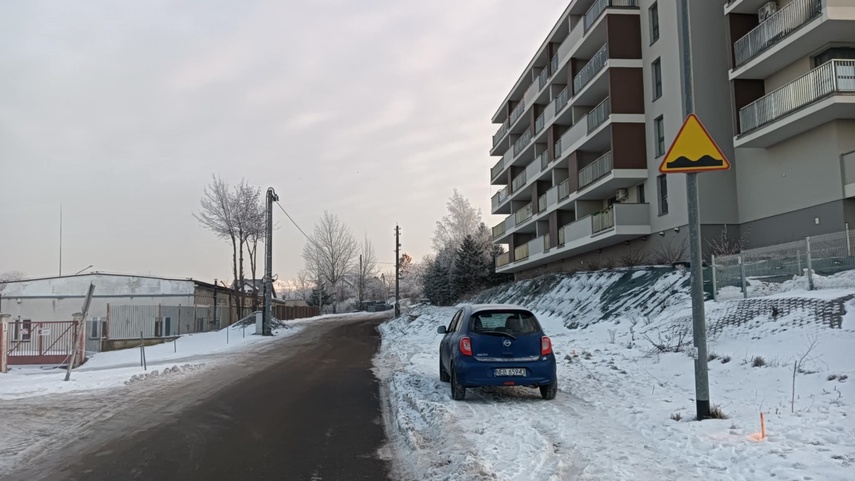 Buble nie dają spokoju mieszkańcom, deweloper milczy zdjęcie nr 341880