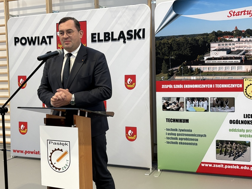 Uczniowie będą uczyli się obsługi dronów zdjęcie nr 341899