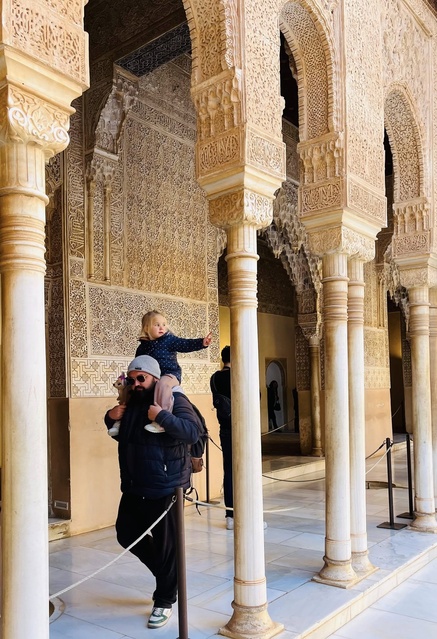 Alhambra, pałace Maurów w Grenadzie