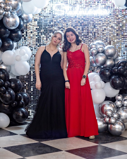 Studniówkę ma się tylko raz w życiu zdjęcie nr 342069