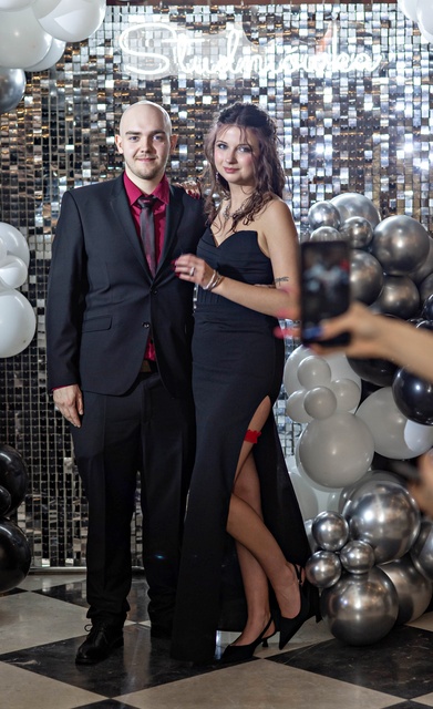 Studniówkę ma się tylko raz w życiu zdjęcie nr 342051