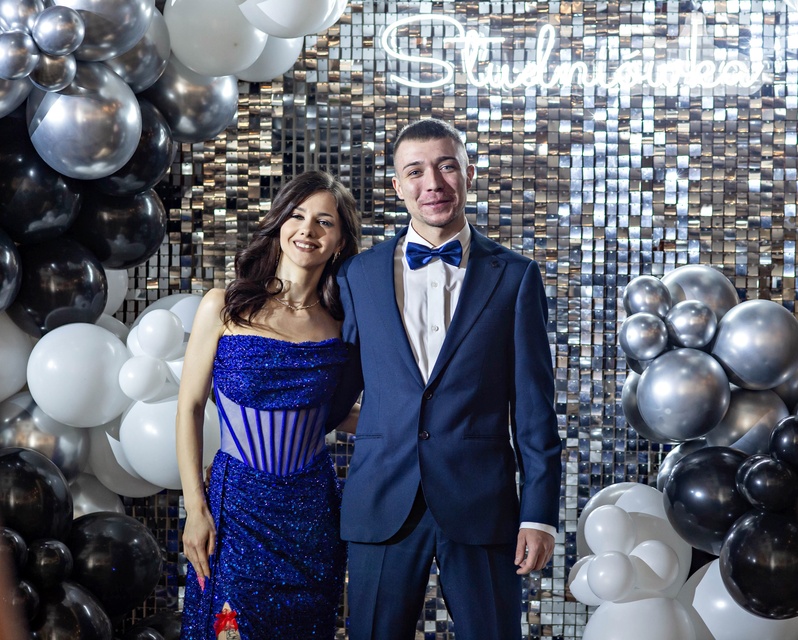 Studniówkę ma się tylko raz w życiu zdjęcie nr 342050