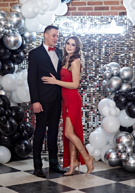 Studniówkę ma się tylko raz w życiu zdjęcie nr 342077