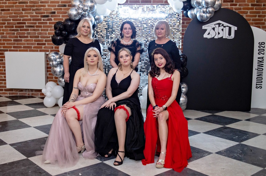 Studniówkę ma się tylko raz w życiu zdjęcie nr 342067