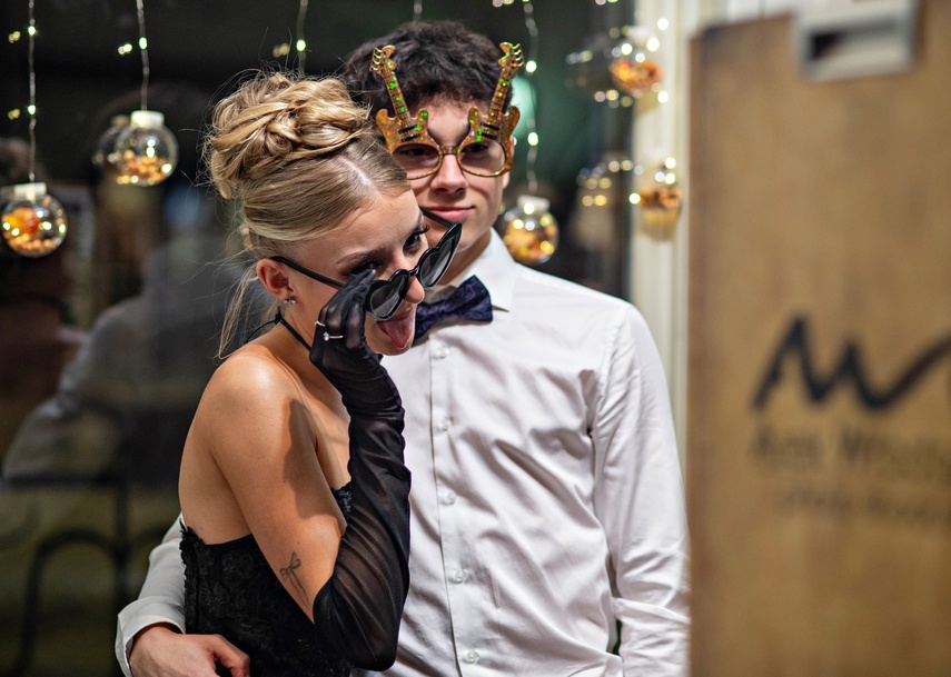 Studniówkę ma się tylko raz w życiu zdjęcie nr 342109