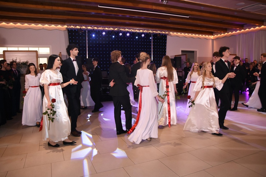 Studniówka II LO zdjęcie nr 342336